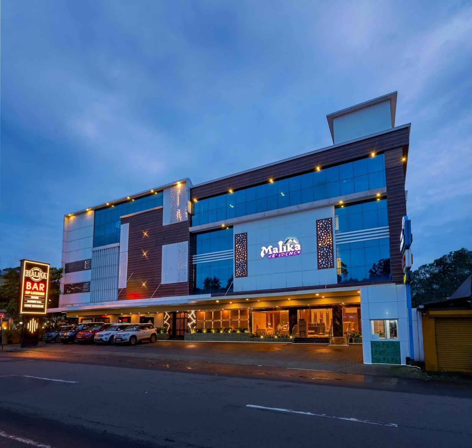 Hotel Malika Residency Ettumanoor Екстер'єр фото